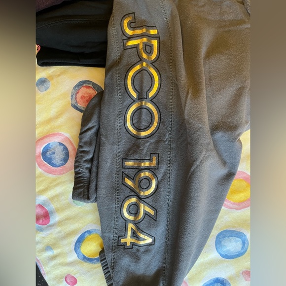 Women’s Joshua Perets capris - Picture 3 of 4